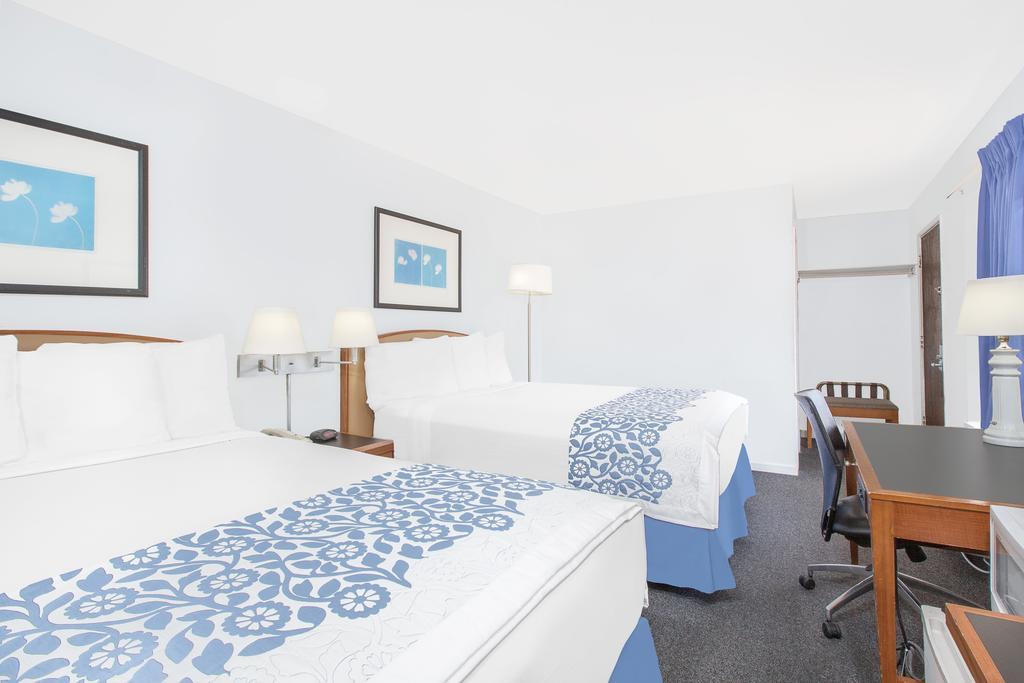 Days Inn By Wyndham Emporia Eksteriør billede
