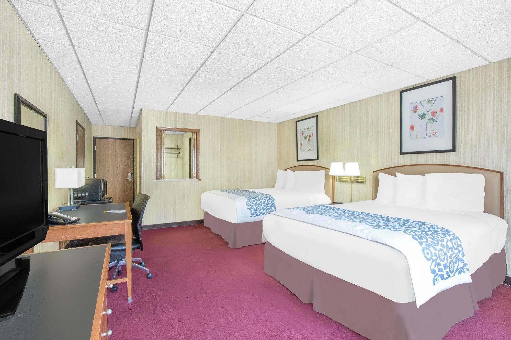Days Inn By Wyndham Emporia Eksteriør billede